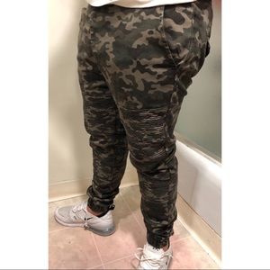 LIRA Camo Jogger Pants XL